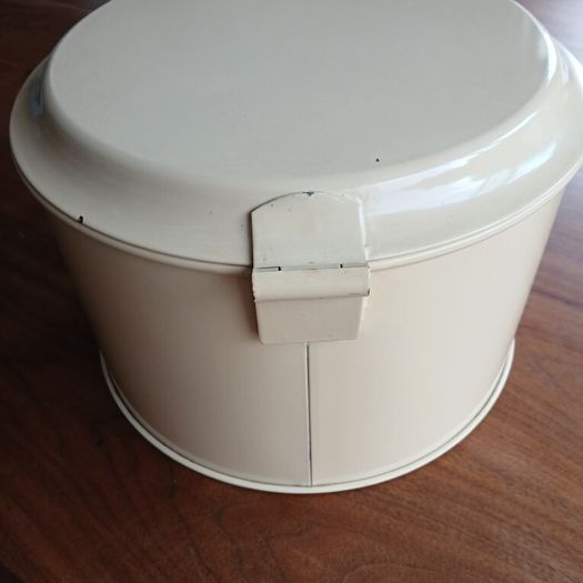 1950s food storage and yoghurt maker