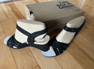 Clarks Lafley Leah Black Wedges