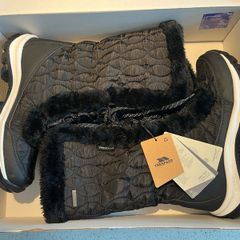 Trespass Snow boots - UK 8 - EUR 41 NEW