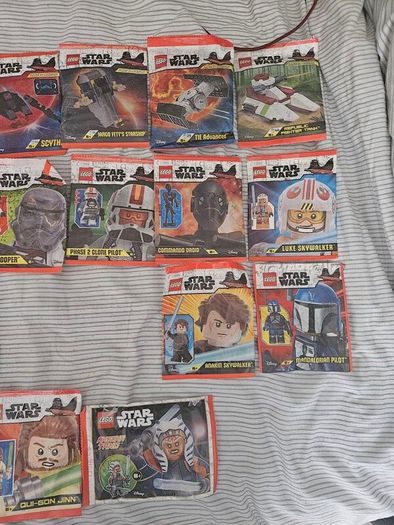lego starwars minifigure and spaceship bundle