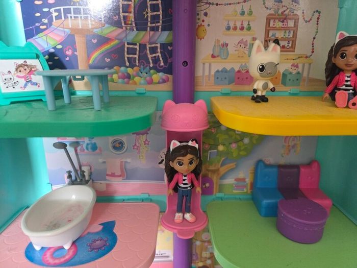 Gabby's Dollhouse