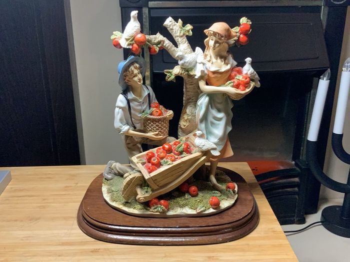 Figurines