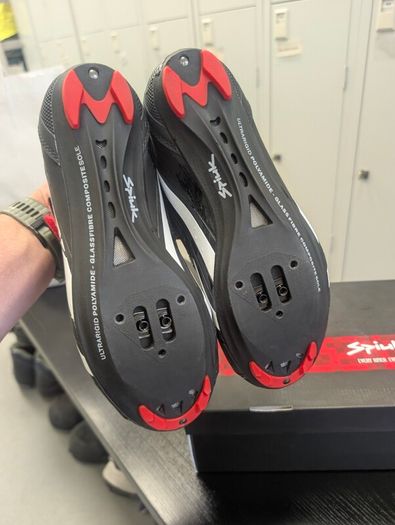 Cycling shoes