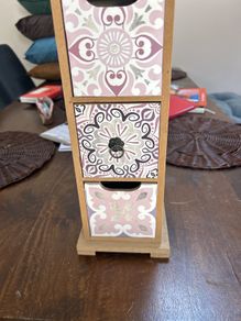 Set of stand alone small drawers