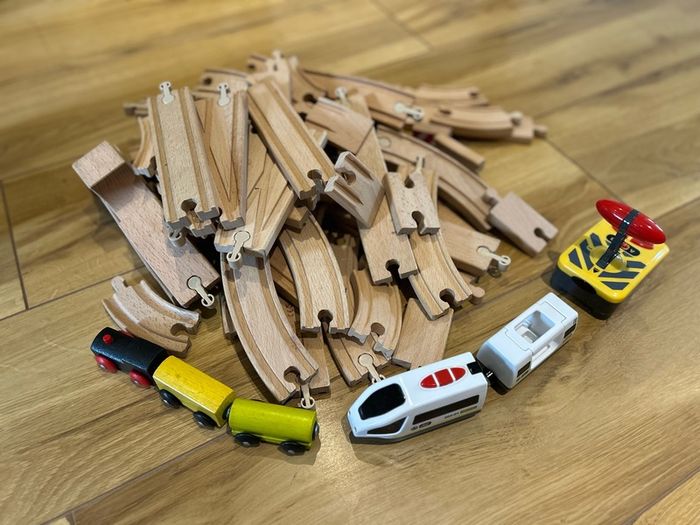 Wooden train track