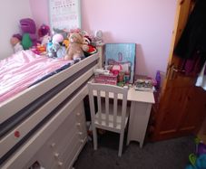 Single/loft/bunk bed
