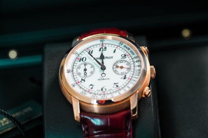Audemars Piguet Jules Audemars Chronograph 18k Rose Gold (2015)