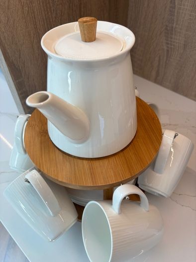Ceramic tea set with bamboo rack