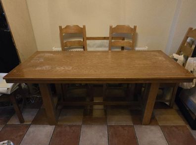 Dinning table and 6 wooden chairs