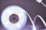 COB LED strip light, 320 LEDs per meter, high brightness, DC 5V USB interface, pushable switch