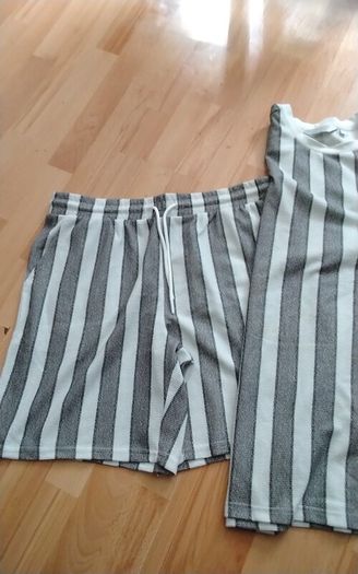 Men's T-Shirt and Shorts .. Size: XX-Large