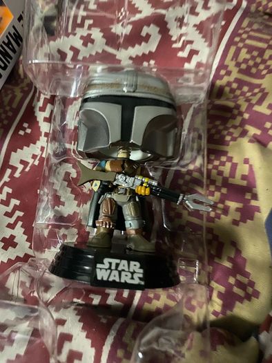 Star Wars: Funko pop The mandolorian with rifle