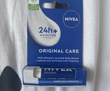 nivea lip balm