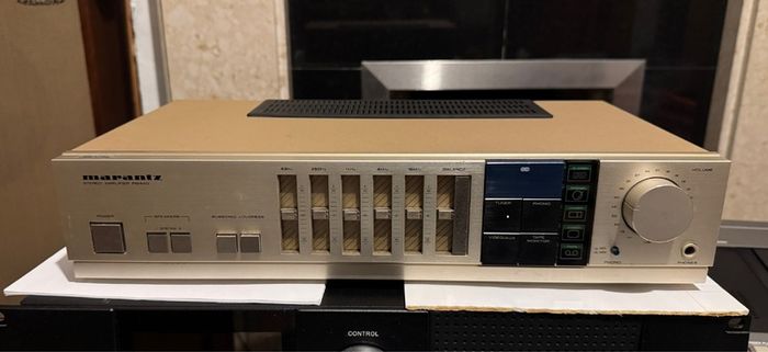 Marantz PM440 amplifier