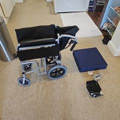 Compact lightweight wheelchair
