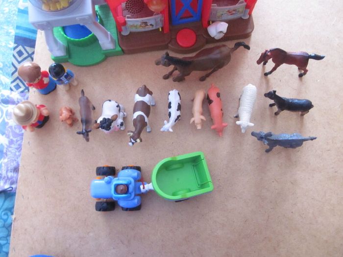 Fisher Price Farm House/Animals