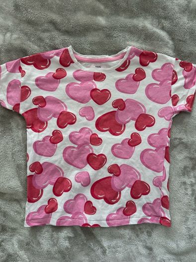 Cute T-Shirt with hearts, 122cm, 6-7 years