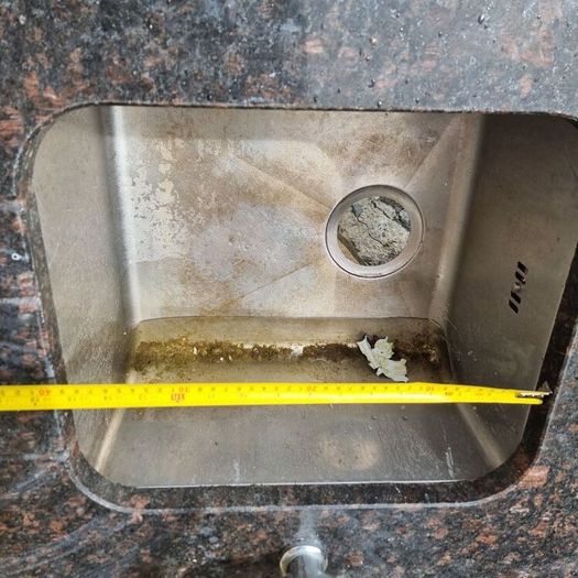granite kitchen counter