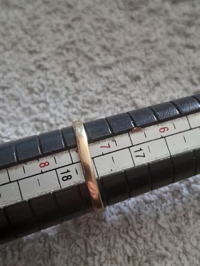 ladies 9ct gold ring