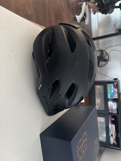 Giant bike helmet