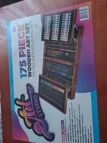 175 piece wooden art set