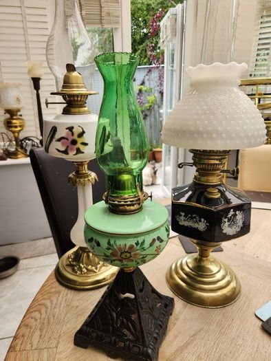 Three vintage working oil lamps