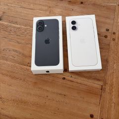 IPhone 17 boxes
