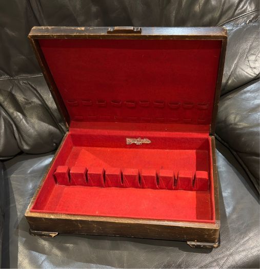 Vintage wooden silverware chest WM Rogers & Son