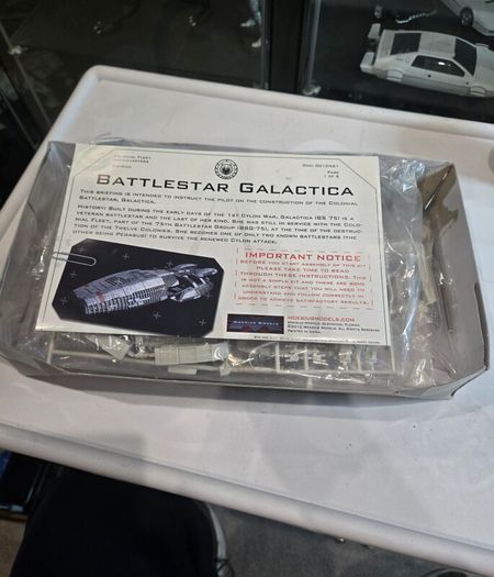 Moebius Battlestar Galactica model kit
