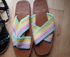 Sandles