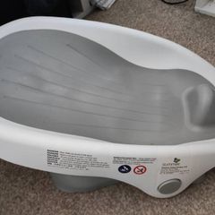 Summer clean rinse baby bather