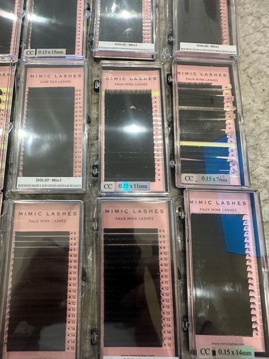 Eyelash tech kit