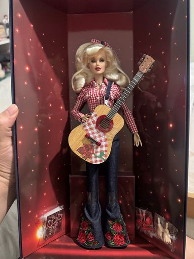 Dolly parton integrity doll