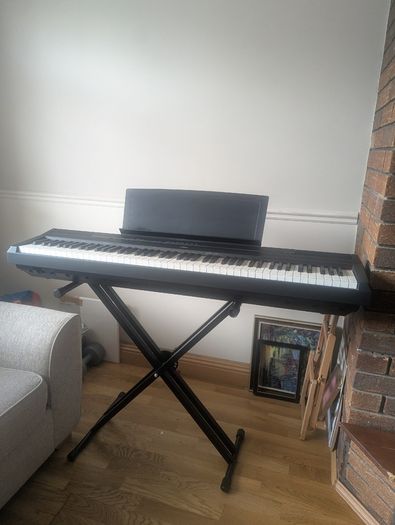 Yamaha P115 88 key Weighted Digital Piano with Stand and Pedal, Excellent Condition