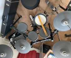 Yamaha DTX502 electronic drum set plus extras