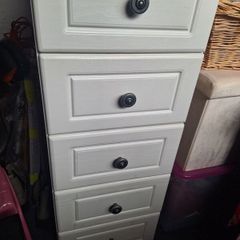 5 drawer locker.