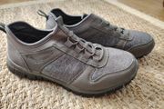 Grey Trainers   Size 6