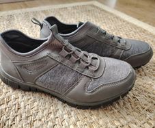 Grey Trainers   Size 6