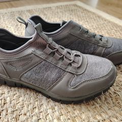 Grey Trainers   Size 6
