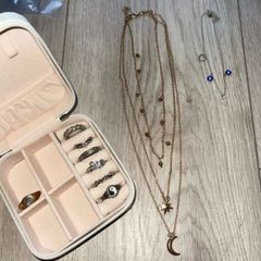 rings, necklace, necessarie & ankle bracelet