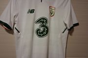 Ireland Jersey. Official New Balance Ireland Football Soccer Mens Away Jersey. Collect In Dublin Or Receive Via Post.