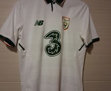 Ireland Jersey. Official New Balance Ireland Football Soccer Mens Away Jersey. Collect In Dublin Or Receive Via Post.