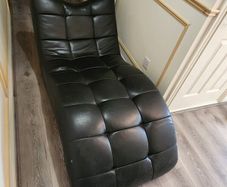 Black Leather Chaise Longue / Lounger