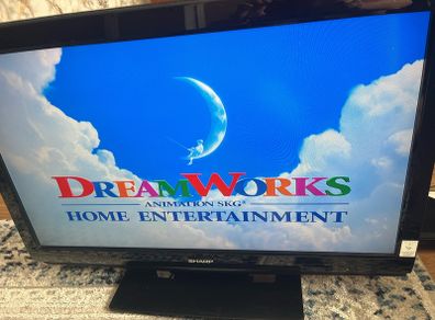 32" TV Sharp