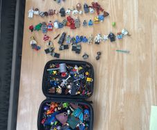 Large genuine LEGO minifigure and accessory job lot