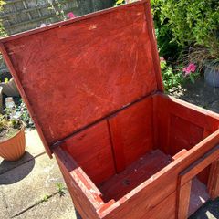 Dog kennel