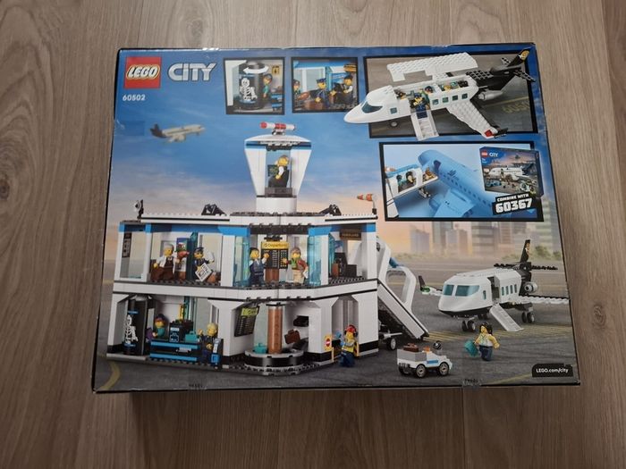 LEGO City 60502 Airport with Airplane