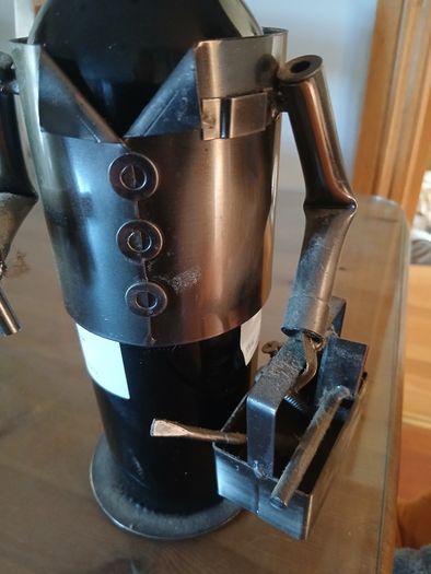 Novelty Robot Man Metal wine holder