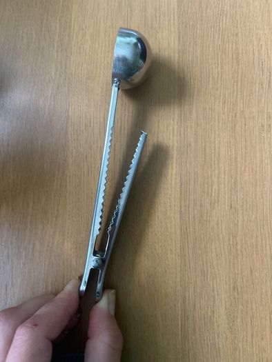 Coffee spoon with clip
