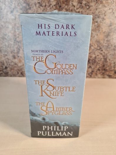 The Golden Compass Book trilogy boxset fiction BRAND NEW SEALED